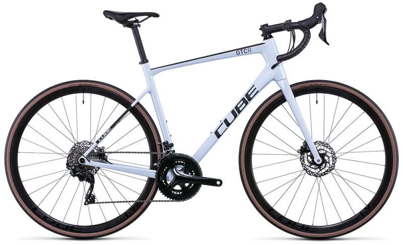 Cube-Attain-GTC-Race-frostwhite´n´carbon.jpg Cube Attain GTC Race